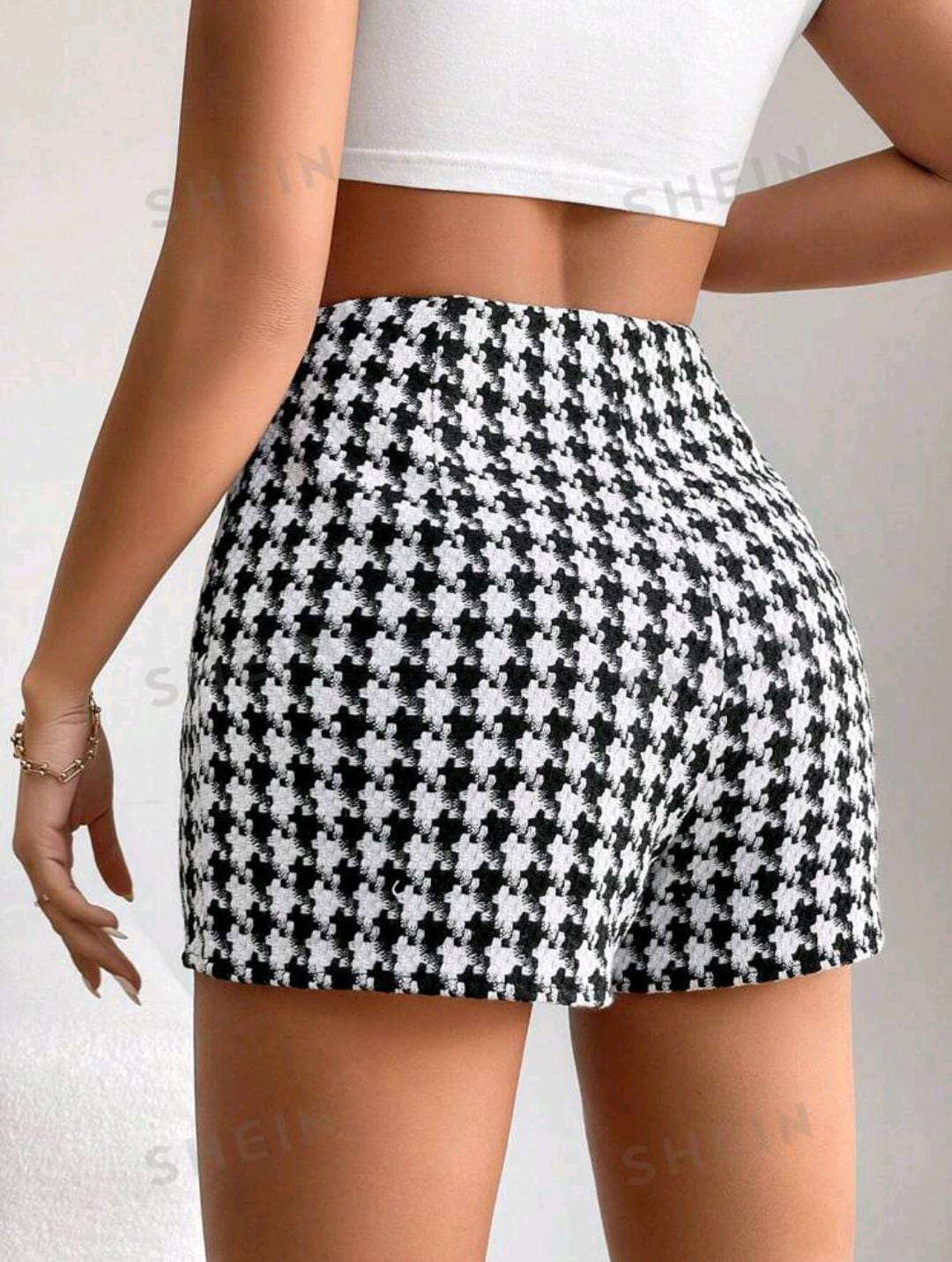 SHEIN Short Enagua