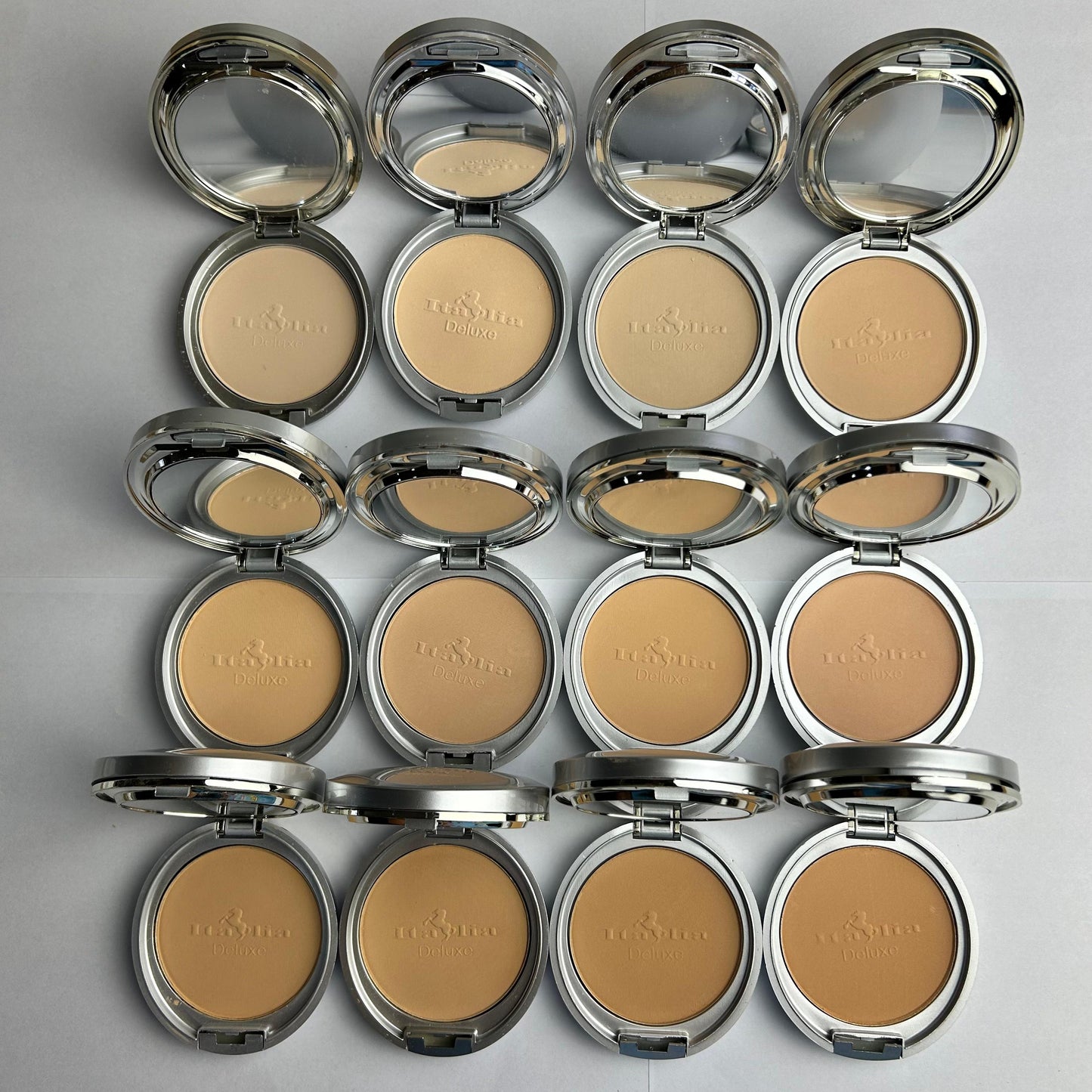 Italia Deluxe Base En Polvo Compacto